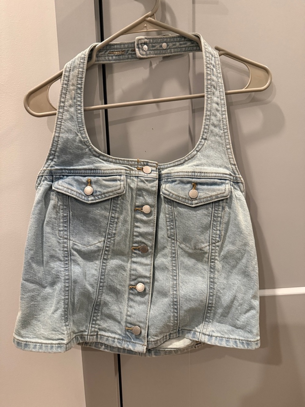 Universal Thread Light Wash Denim Button-Front Tank Top